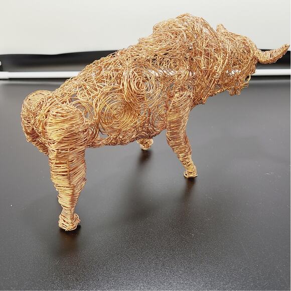 Copper Wire Bull Sculpture, PRE-OWNED - Picture 5 of 8